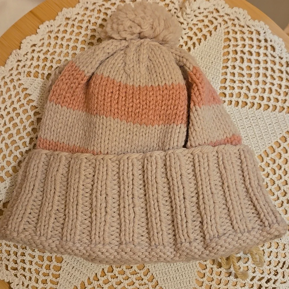 Childs pink and tan knit hat and gloves